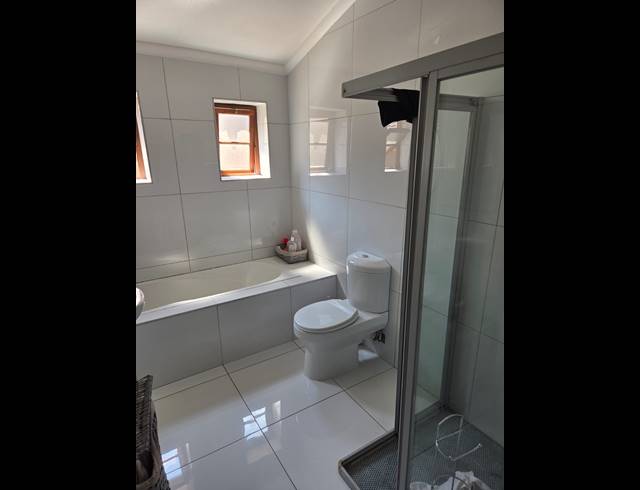 4 BEDROOM FREEHOLD FOR SALE IN WATERVAL EAST